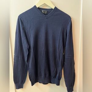 Men’s navy blue V-neck sweater. Thin knit size S. Silk blend